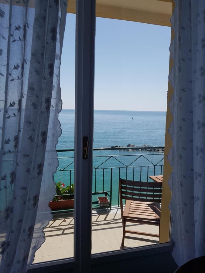 Bea'S Apartment - The Window To The Sea - Seafront Monterosso al Mare Ngoại thất bức ảnh
