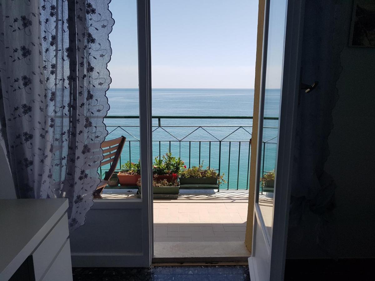 Bea'S Apartment - The Window To The Sea - Seafront Monterosso al Mare Ngoại thất bức ảnh